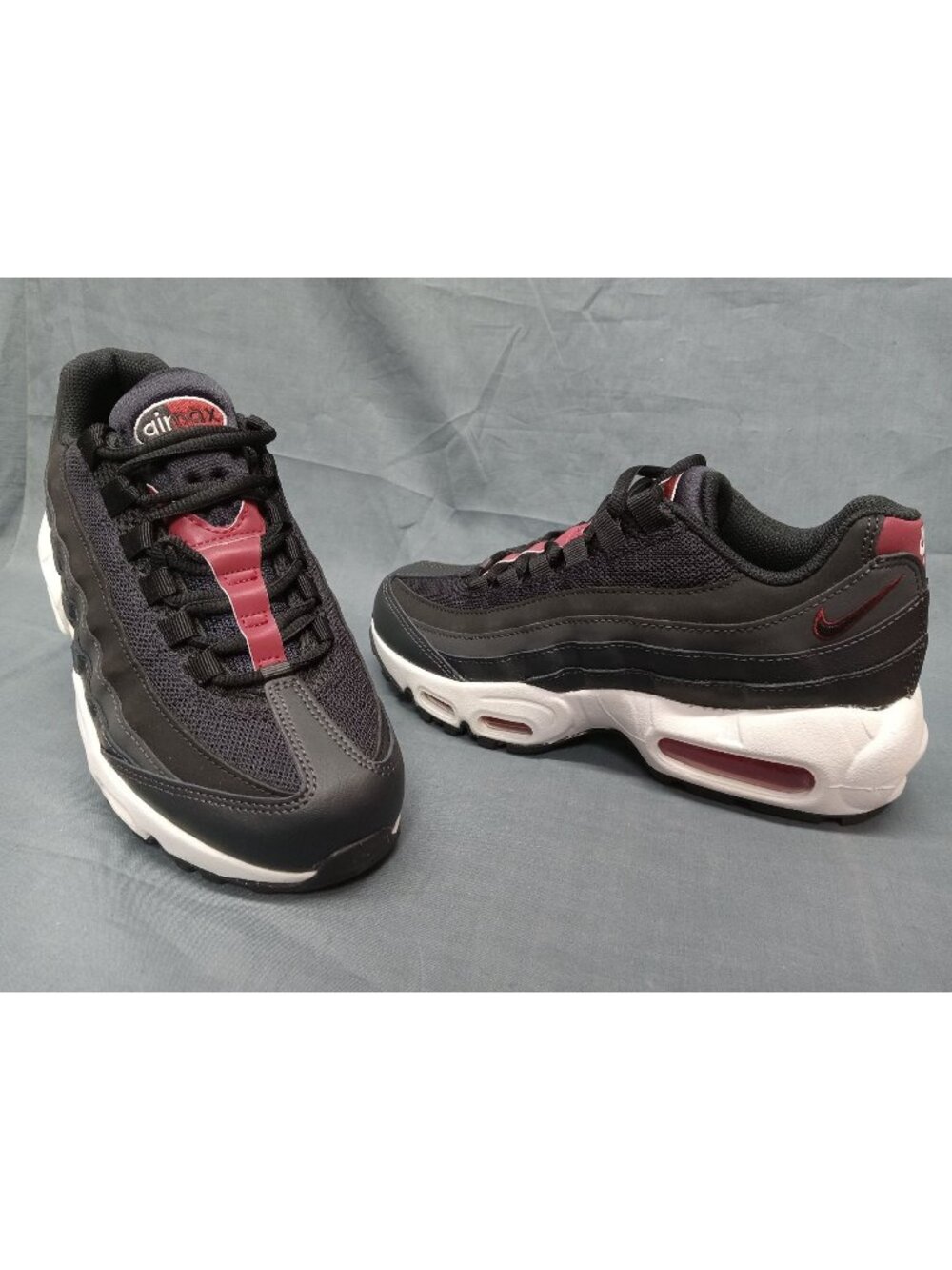 Nike Air Max 95 Recraft (GS) Sneaker Black Team Red Boys Size 5.5 DISPLAY MODEL!